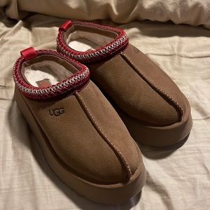 Ugg Tazz Slipper- Chestnut size 7. NEW IN BOX. :)